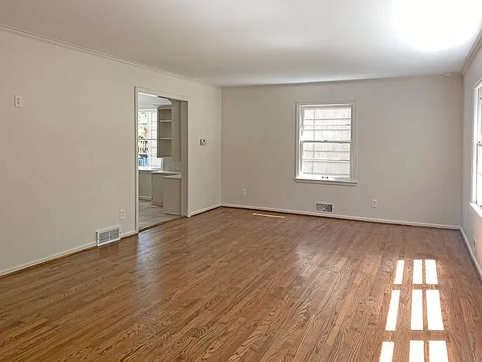 8321 Belleview Ave — Photo 6
