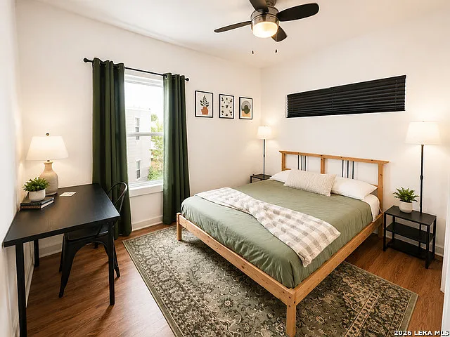 704 N Cherry St — Photo 13