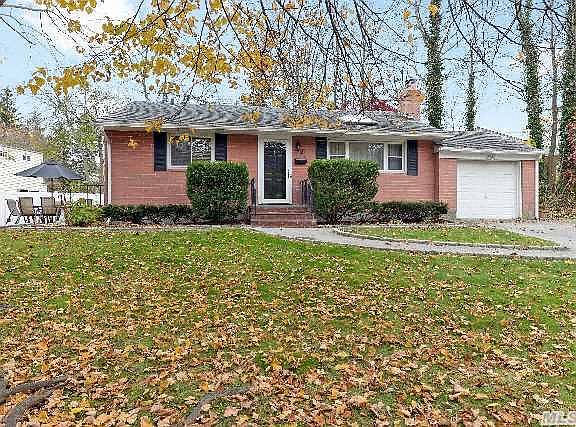2nd image of 4 Lancaster Pl