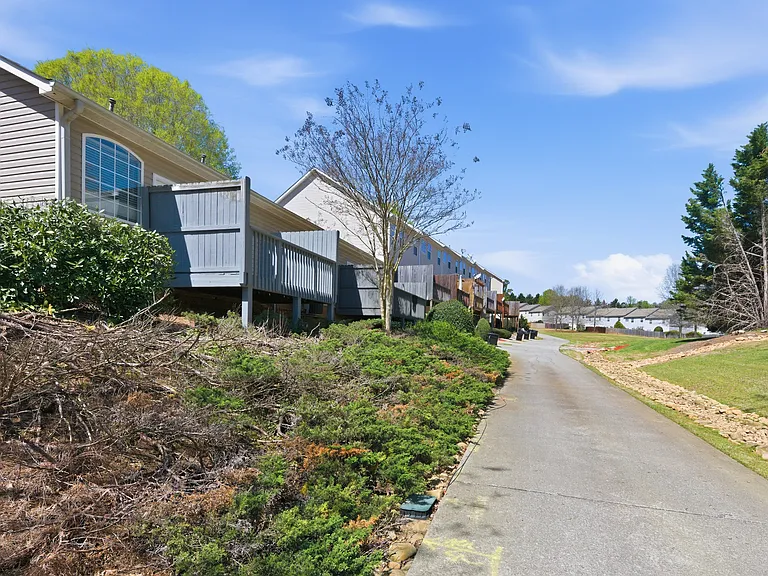 259 Derby Ct — Photo 29