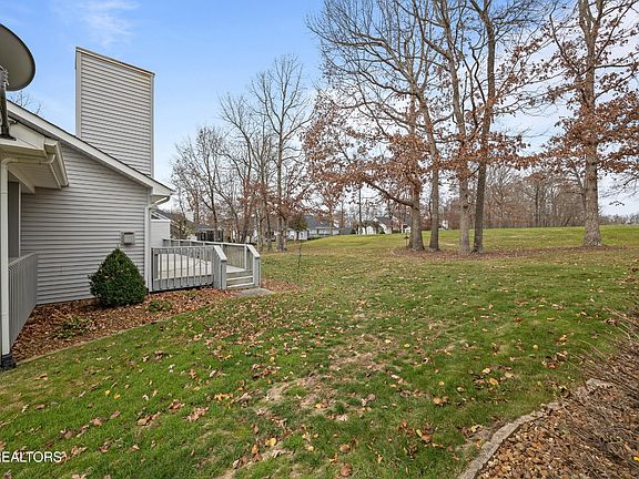 4th image of 19 Augustine Ln