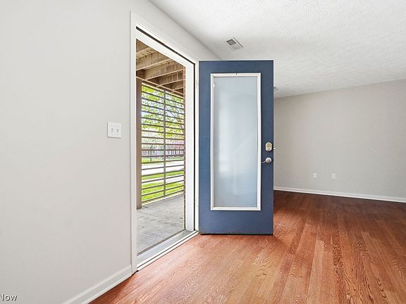 3rd image of 1268 W 74th St