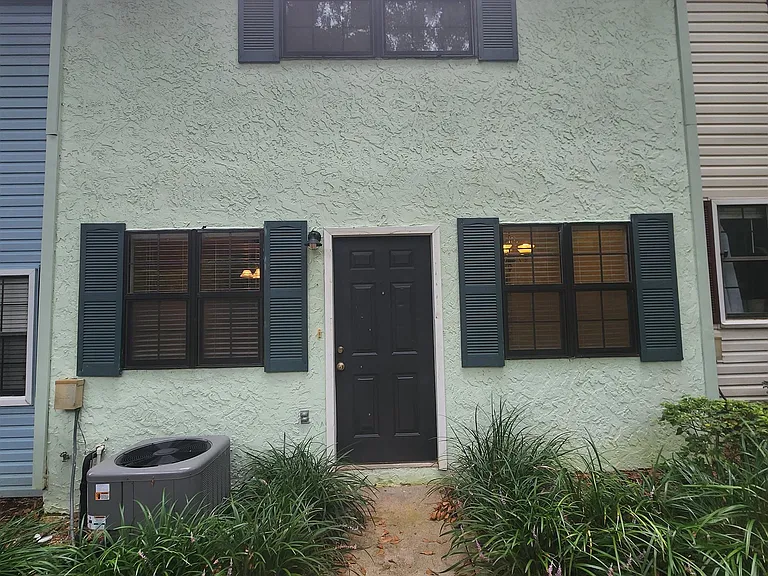 828-2 W Carolina St — Photo 1