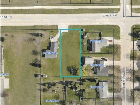 817 23rd St NW, East Grand Forks, MN 56721