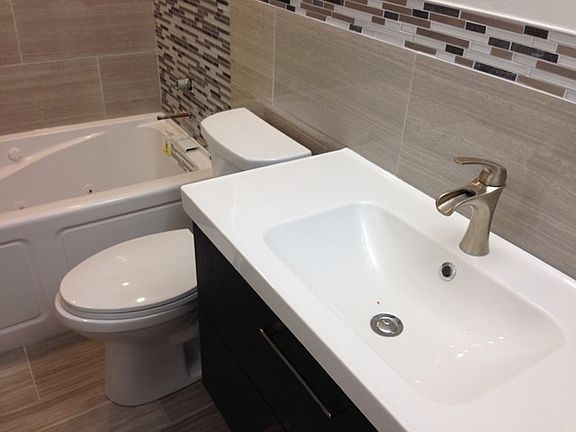 4th image of 1255 Cunningham Dr APT 3W