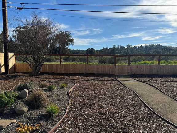 3rd image of 245 El Camino Dr