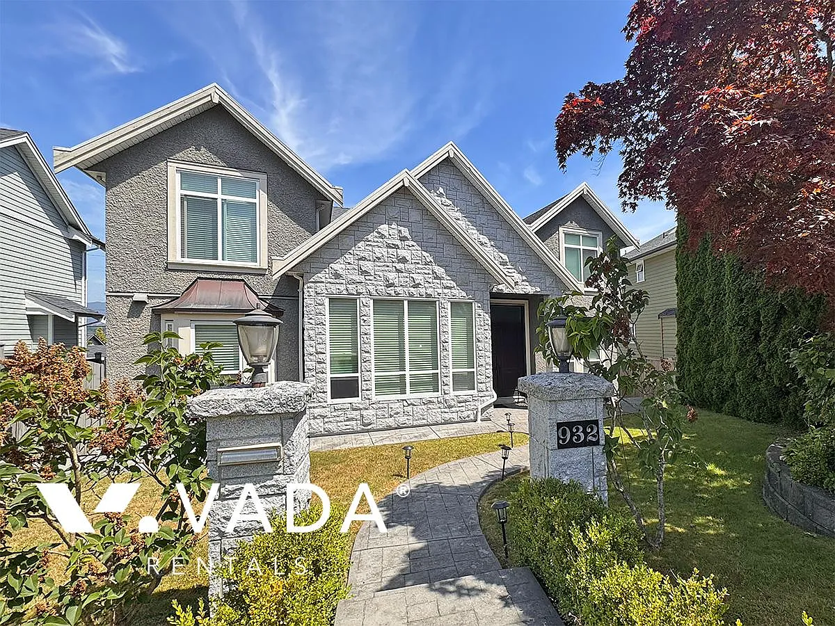 932 Chestnut Street New Westminster — Photo 2