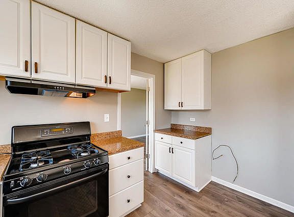 5th image of 5407 Arlington Dr W
