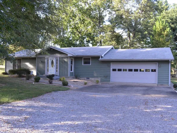 654 County Road 1100 N, Carmi, IL 62821