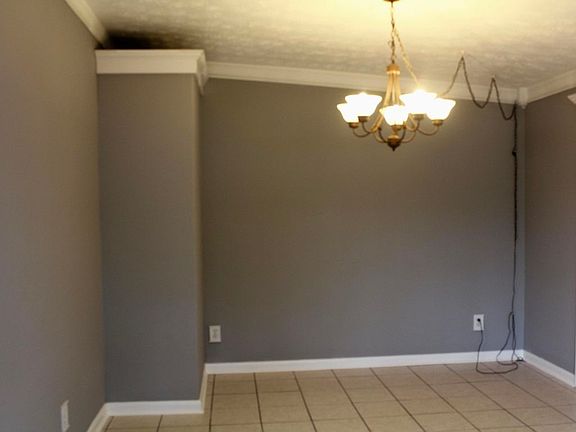 4th image of 8043 Patou Dr S