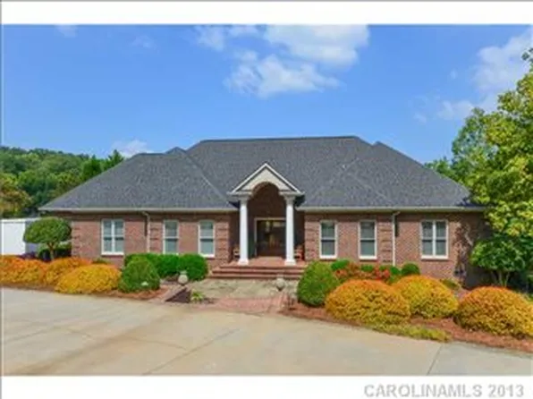 404 Maymont Dr, Cramerton, NC 28032