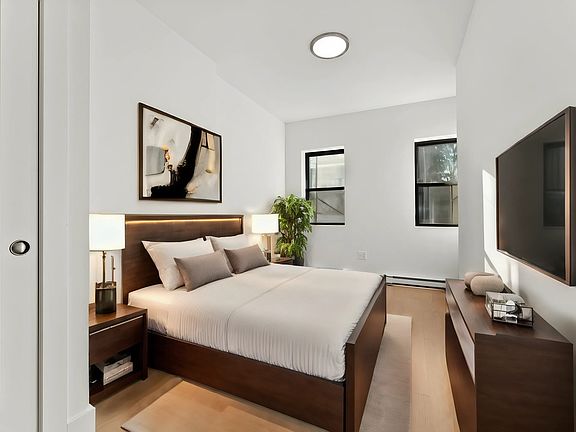 4th image of 484A 7th Ave APT 1