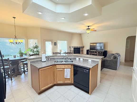 4th image of 5703 Ireland Dr