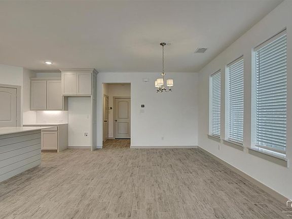 5th image of 4877 Ellie Ln