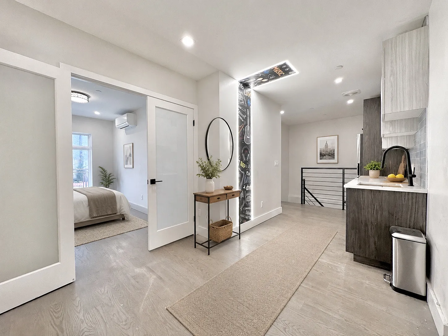 4 bed, $1,600 — Photo 2