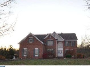 18 Greenview Dr, Chesterfield, NJ 08515