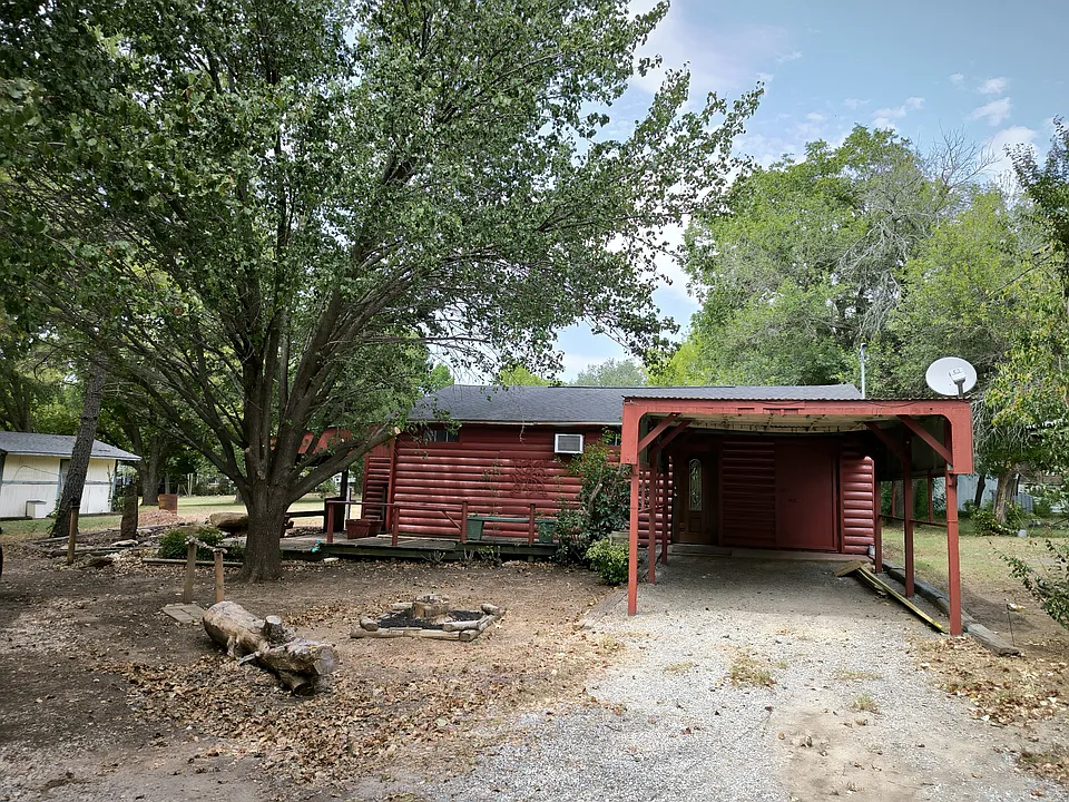 609 Lazy Acres Cir