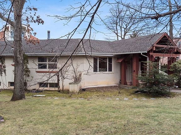 2nd image of 50 Louise Ln