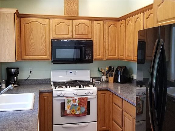 4th image of 835 Duck Lake Dr NE