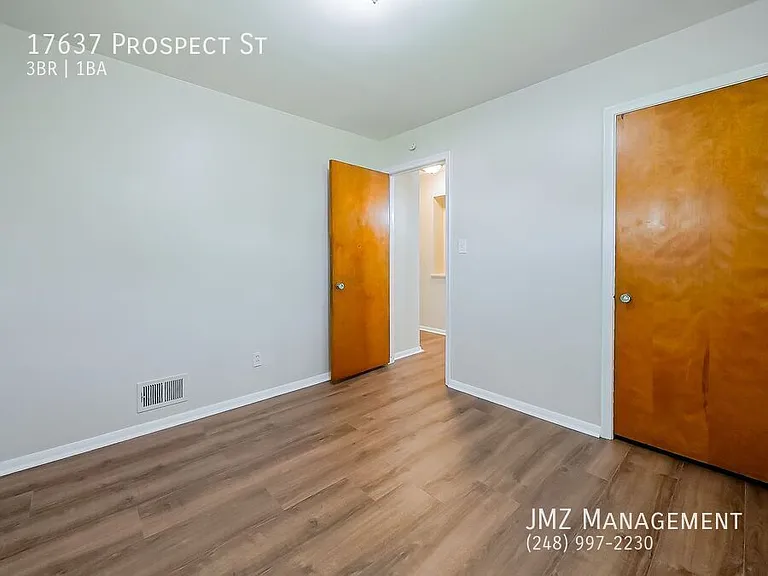 17637 Prospect St — Photo 13