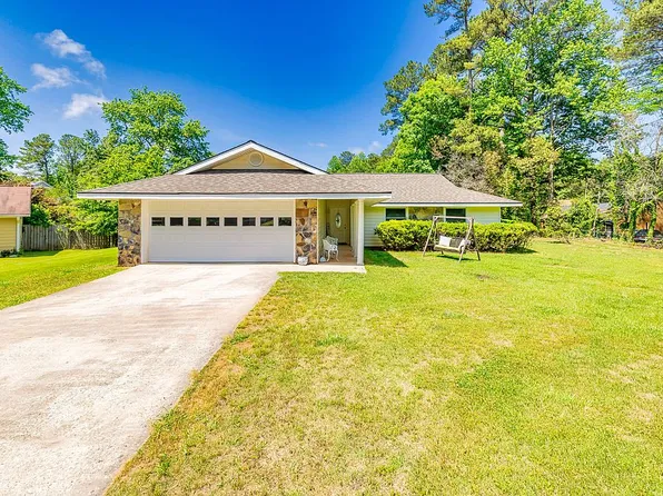 106 Palomino Path, Peachtree City, GA 30269