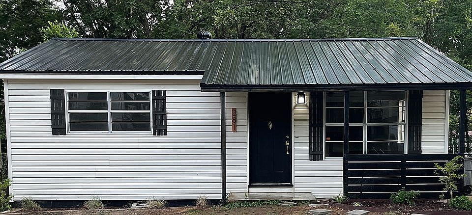 1st image of 281 Woodlawn Ave