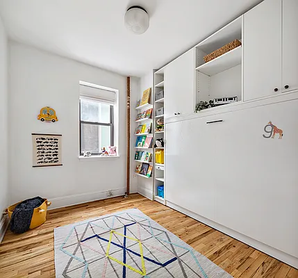 Sold by Compass | media 7