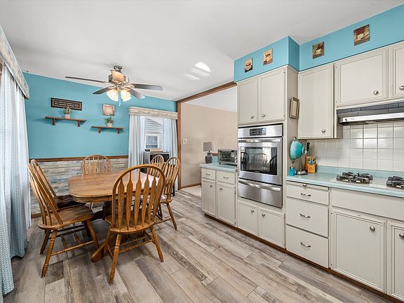 5th image of 537 Craig Ave