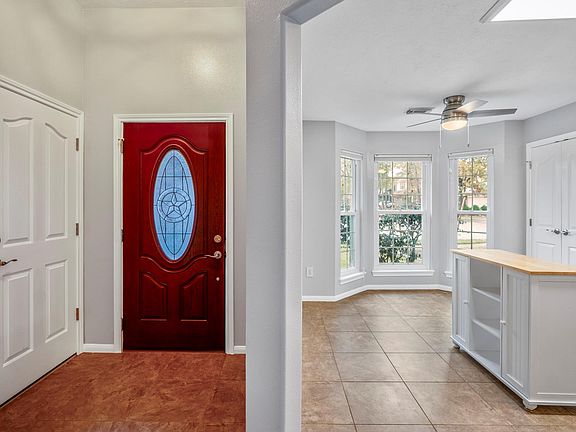 5th image of 2923 Goldspring Ln
