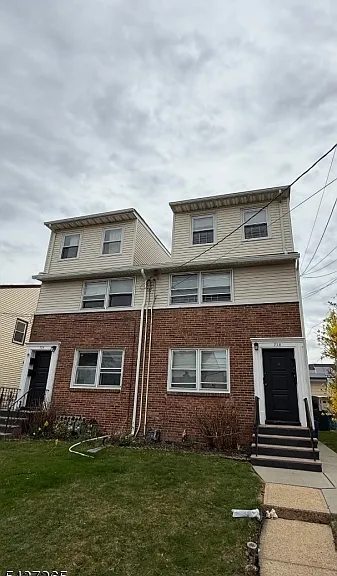 728 Thomas St — Photo 11