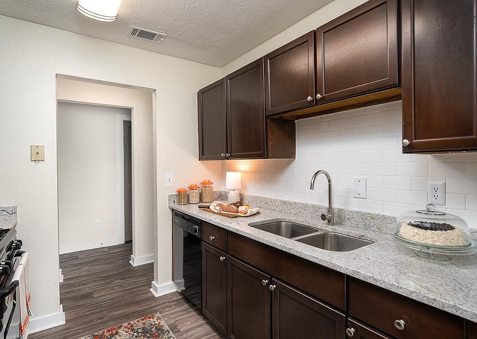 1st image of 100 Knight Way APT 1506