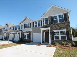 424 Battery Cir #82, Lake Wylie, SC 29710
