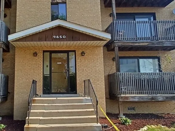 9650 Nottingham Ave APT 2H, Chicago Ridge, IL 60415