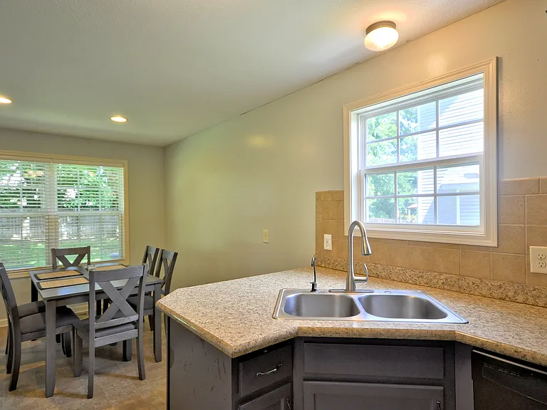 1212 Morstead Dr — Photo 14