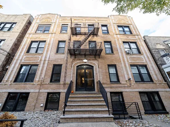 12 Oak St APT 3, Weehawken, NJ 07086