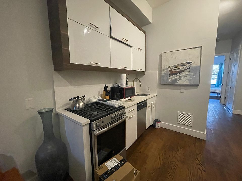 1st image of 525 Newark Ave #1L-1