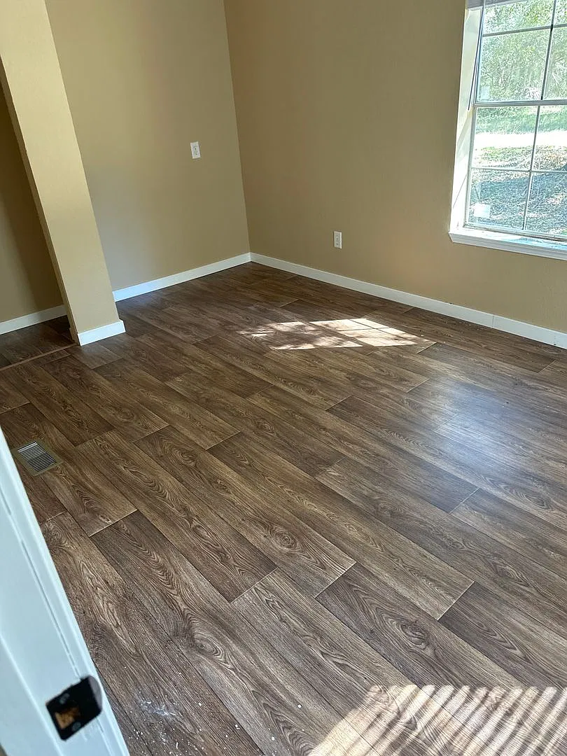 Spacious 3 BR/ 2 BA Mobile Home - North Crestview, Florida ''Great Location'' — Photo 2