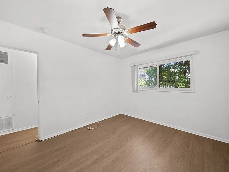 14913 Hartland St #6 — Photo 15