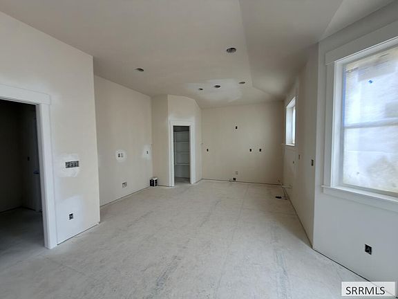 5th image of 1315 Falcon Ridge Dr