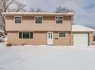 13874 Heatherwood Dr, Brookpark, OH 44142