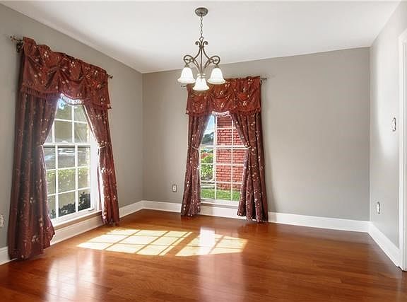 3rd image of 333 Westmeade Dr
