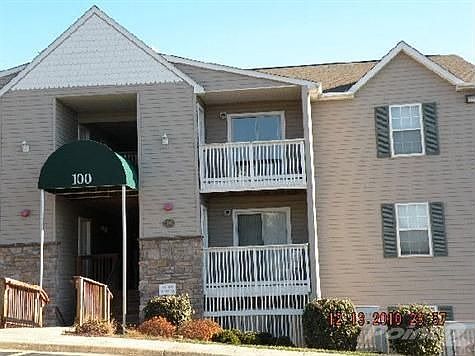 1st image of 100 Wild Oak Ln