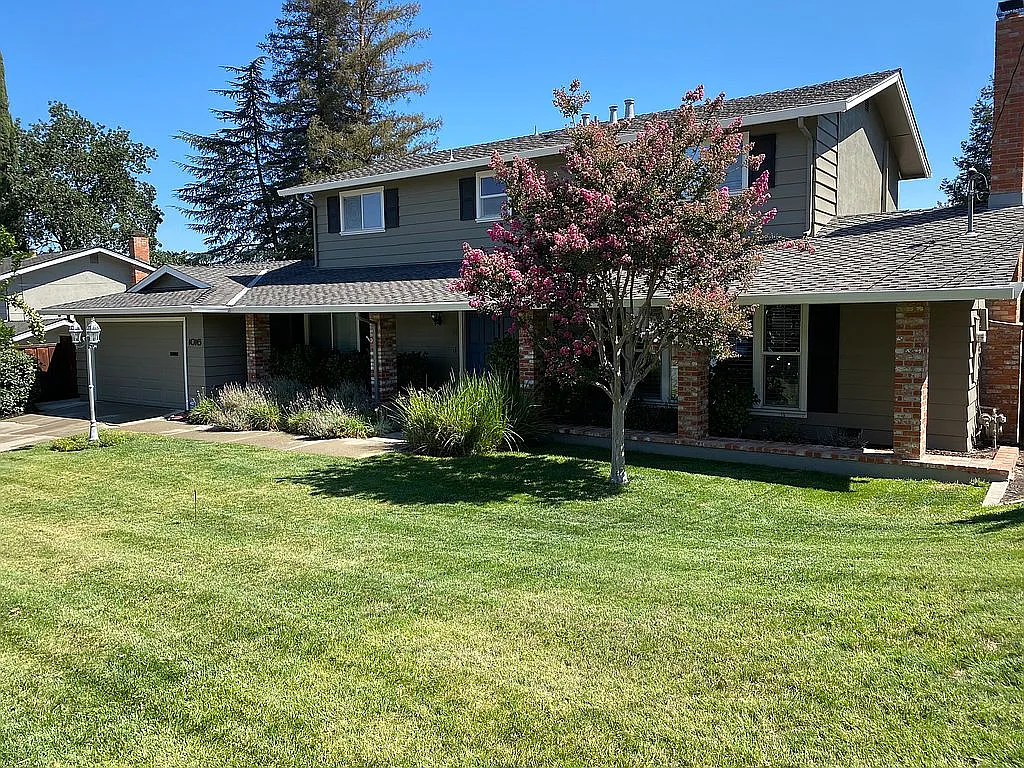 1016 Millbrook Ct photo 1