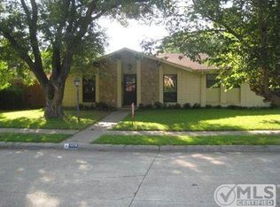 1005 Ravencroft Dr, Garland, TX 75043