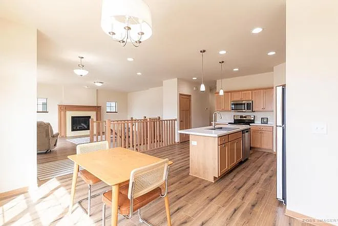 4208 Thrasher St — Photo 14