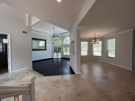 4th image of 3005 NE 48th Ct