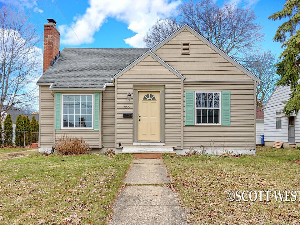 1st image of 855 Sylvia St NW