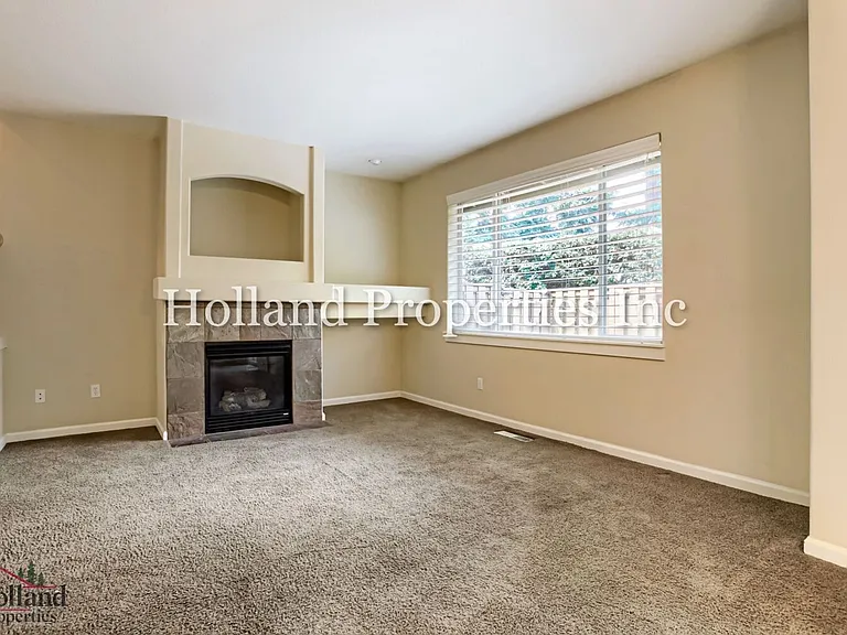 4949 SW 141st Ave — Photo 7