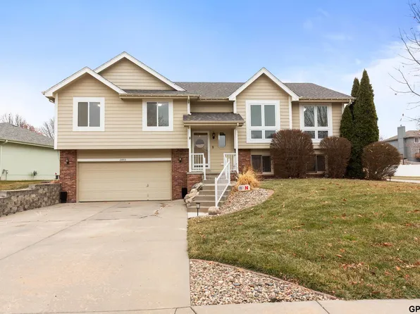 2453 N 153rd Ave, Omaha, NE 68116