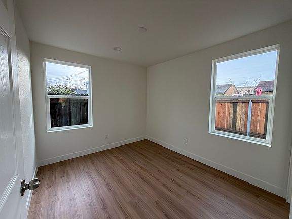 4th image of 1436 38th Ave